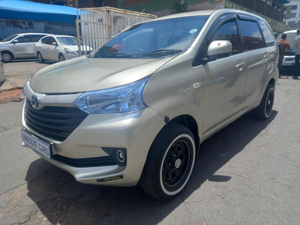 2019 TOYOTA AVANZA 1.3 PETROL, MANUAL TRANSMISSION,  GOLD COLOUR