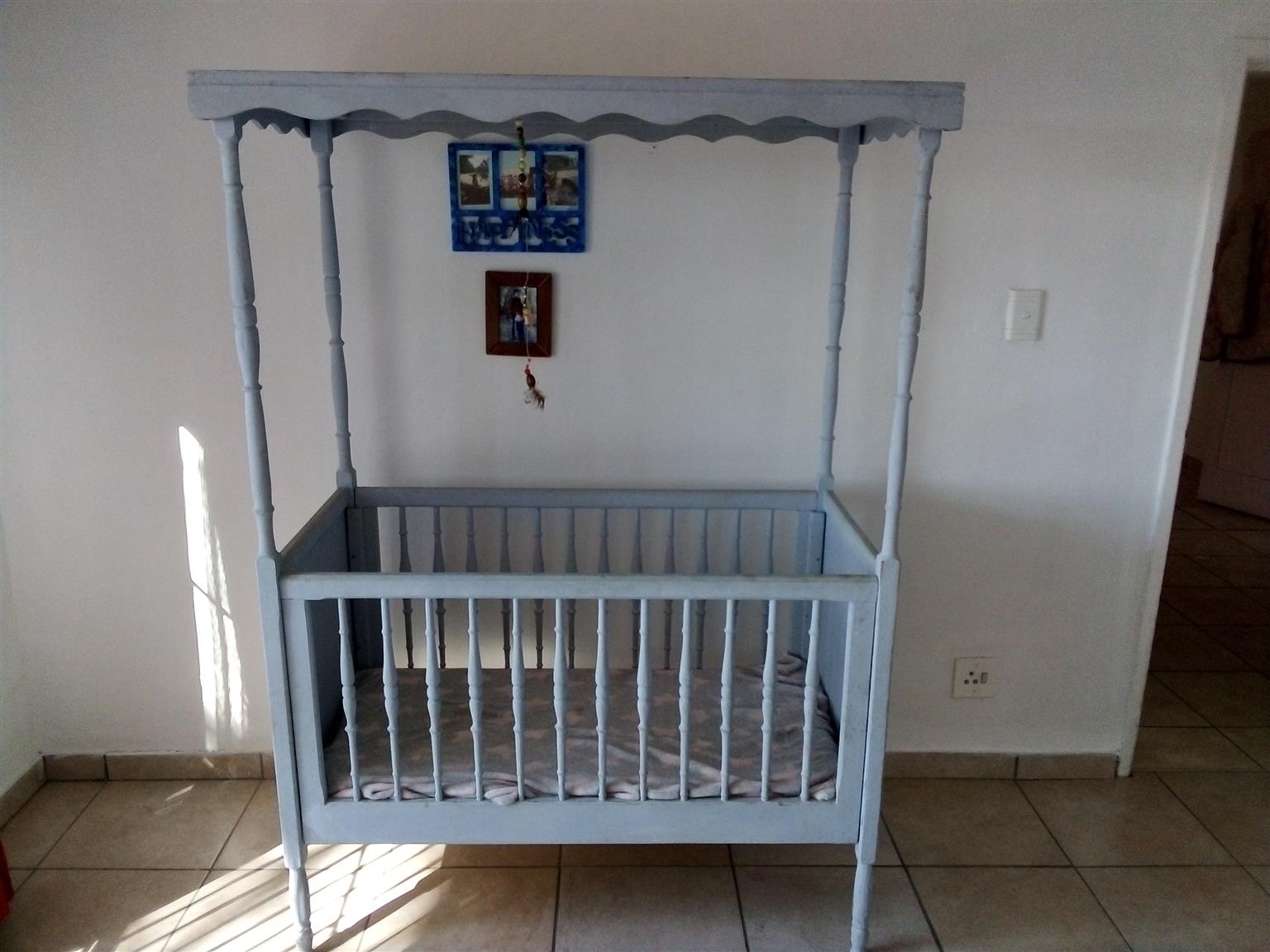 handmade baby cot