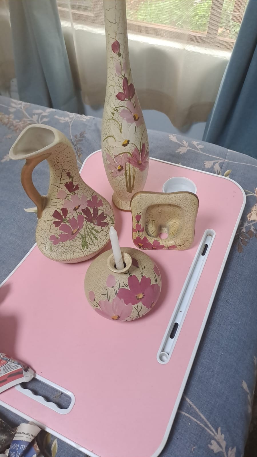 Cosmos pottery set of 4