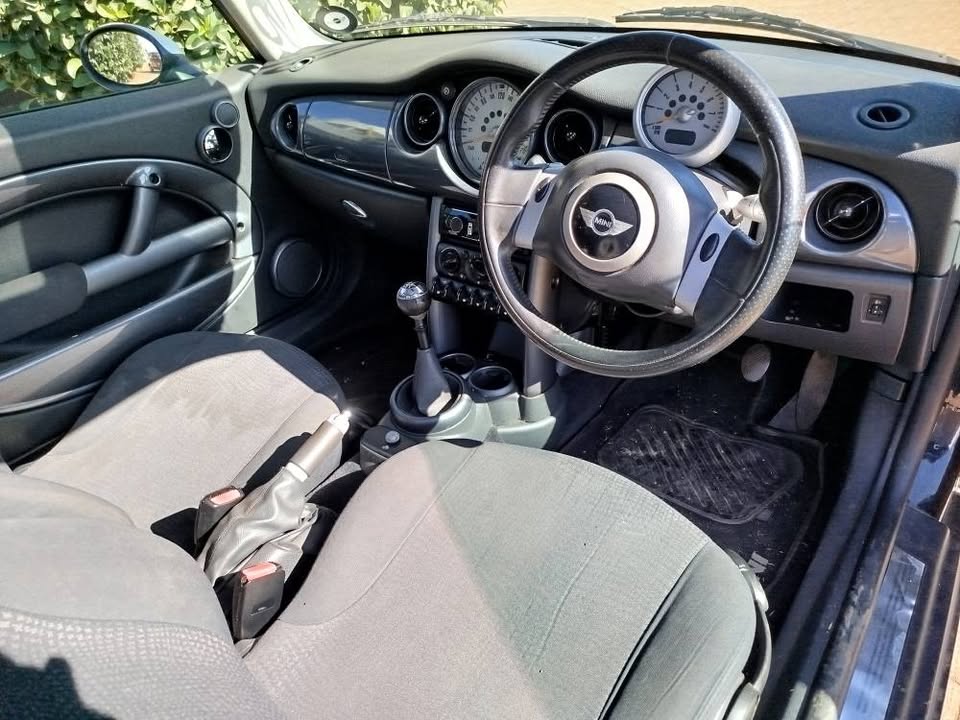 2005 Mini cooper 1.6 manual Full panoramic sunroof