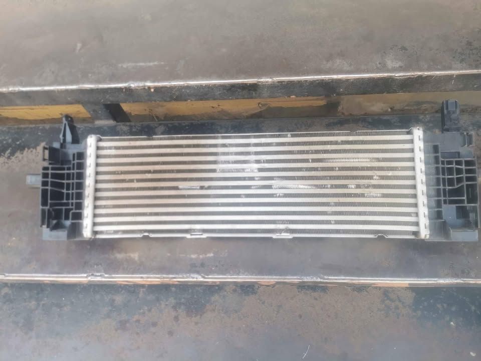 BMW X3 GO1 oil cooler - Private Seller