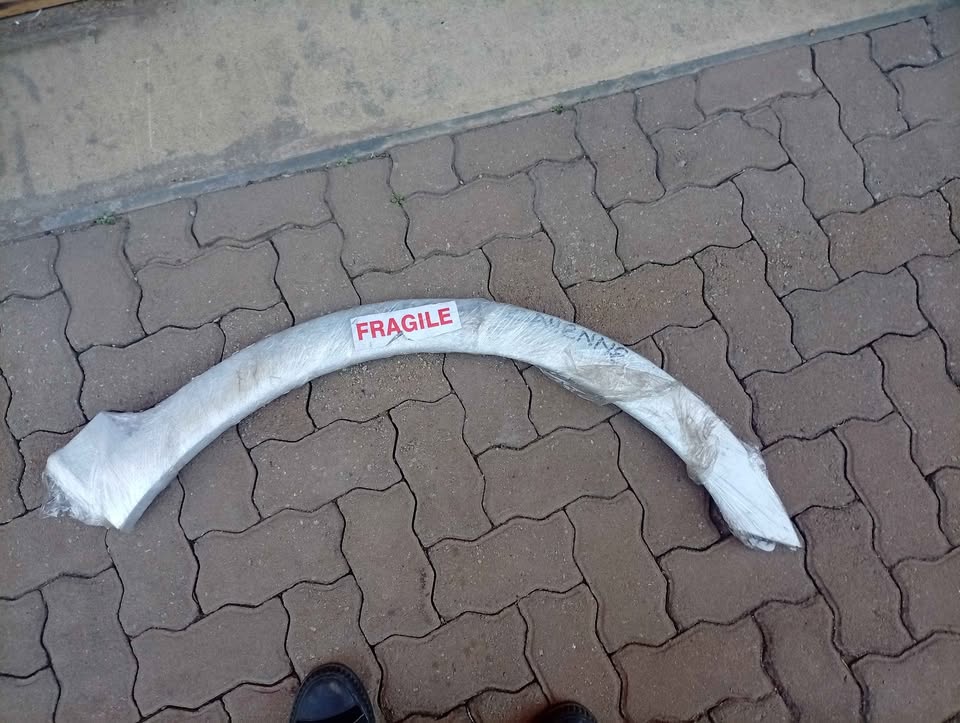 2018 - 2023 Porsche Cayenne 9y0 right fender arch - Private Seller