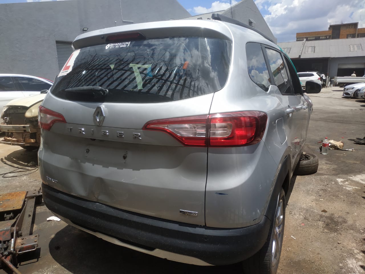 2021 Renault Triber Manual transmission Stripping for spares - Private Seller