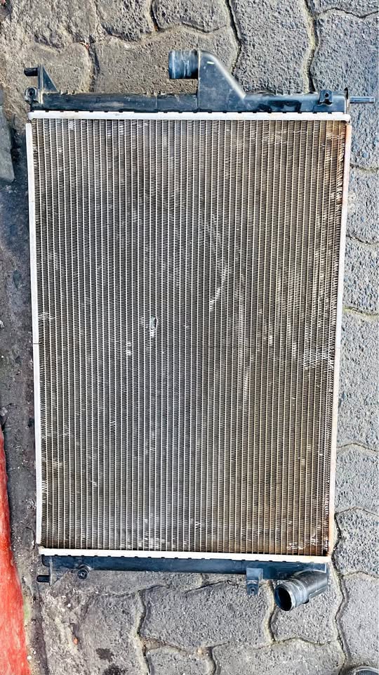 Renault Sandero radiator, condenser and fan Nissan NP200 radiator - Private Seller Renault Sandero radiator, condenser and fan Nissan NP200 radiator - Private Seller