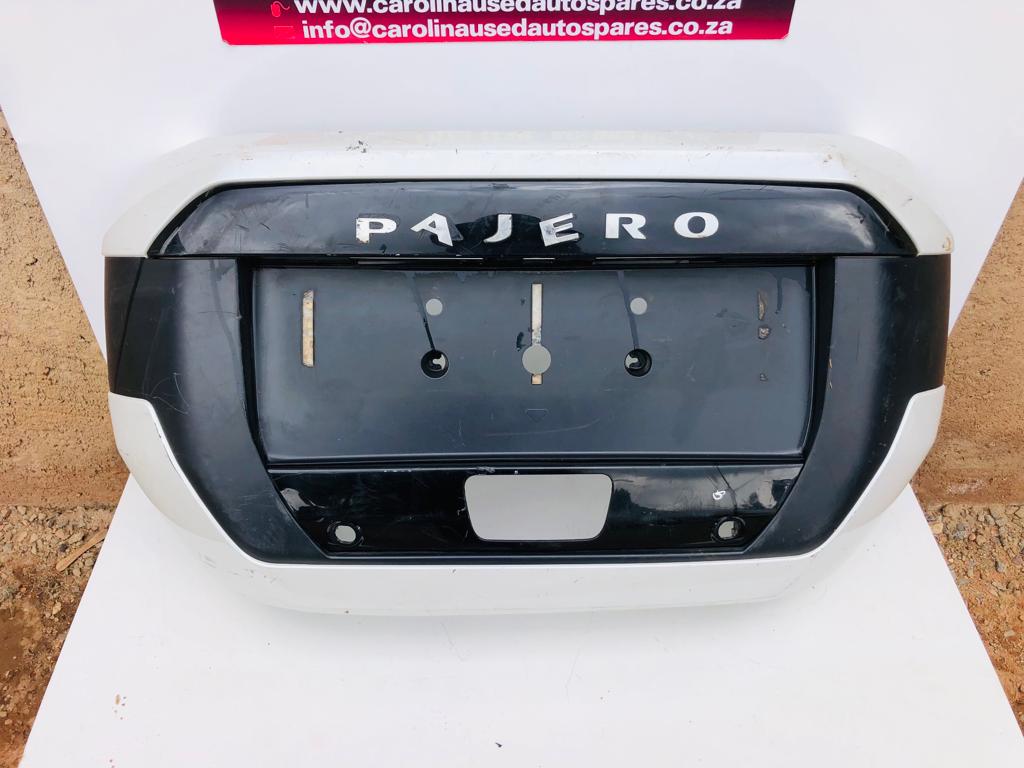 Mitsubishi Pajero sport spare wheel cover - Private Seller Mitsubishi Pajero sport spare wheel cover - Private Seller