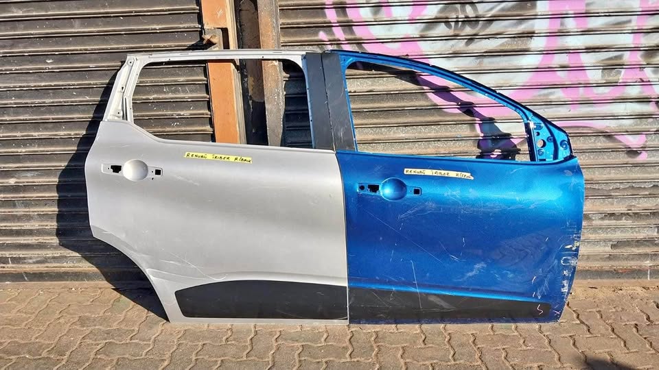 Renault Triber doors - Private Seller Renault Triber doors - Private Seller