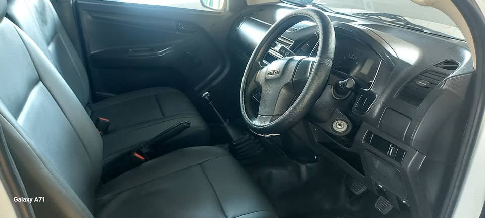 Isuzu Kb Series KB250 Single Cab with Canopy Manual Diesel