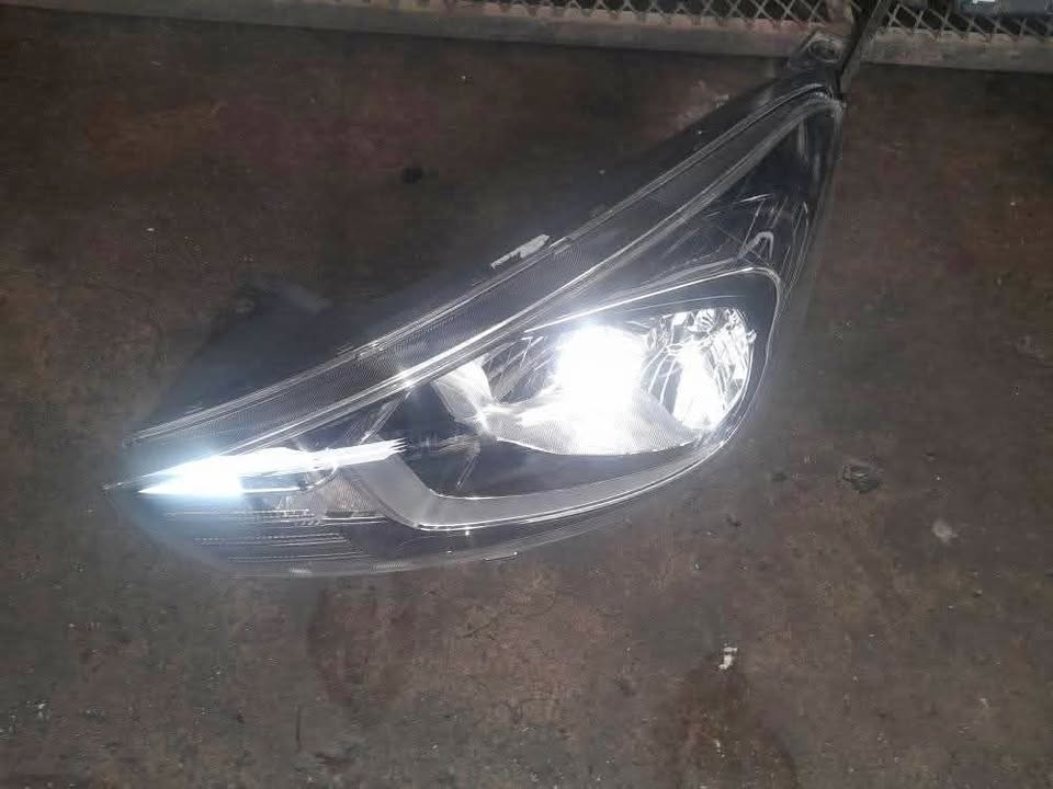 KIA PEGAS LEFT HEADLIGHT AVAILABLE - Private Seller KIA PEGAS LEFT HEADLIGHT AVAILABLE - Private Seller