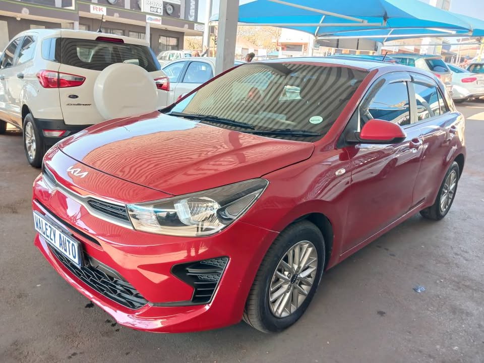 2023 KIA RIO TEC 1.2 HATCHBACK  Transmission: Manual  Mileage: 28000km  Fueltype: Petrol  Maroon