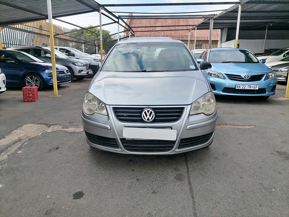 2006 Volkswagen polo Bujwa 1.6 Hatchback leather seat and sunroof