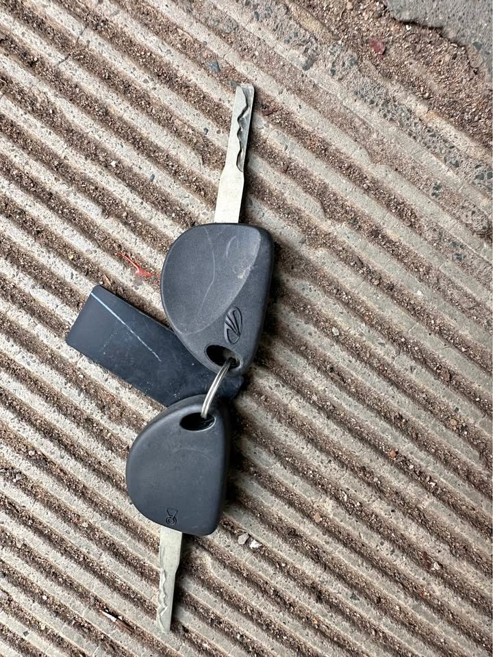 Mahindra keys for sale - Private Seller Mahindra keys for sale - Private Seller