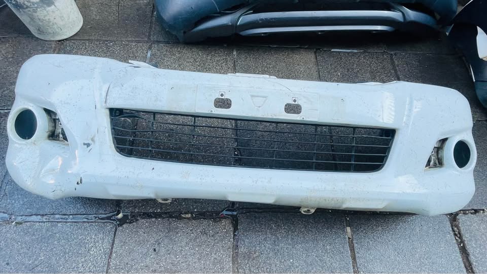 Toyota Hilux D4D bumper - Private Seller Toyota Hilux D4D bumper - Private Seller