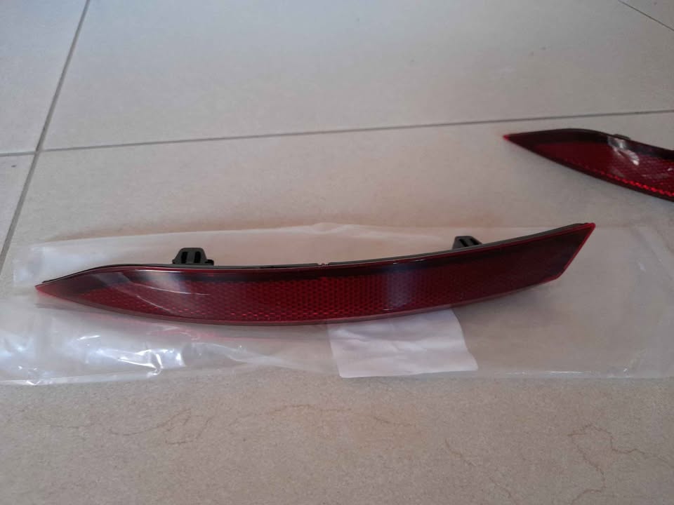 VW POLO VIVO 2019/ 2022 BRAND NEW REAR BUMPER REFLECTORS FORSALE FORSALE PRICE