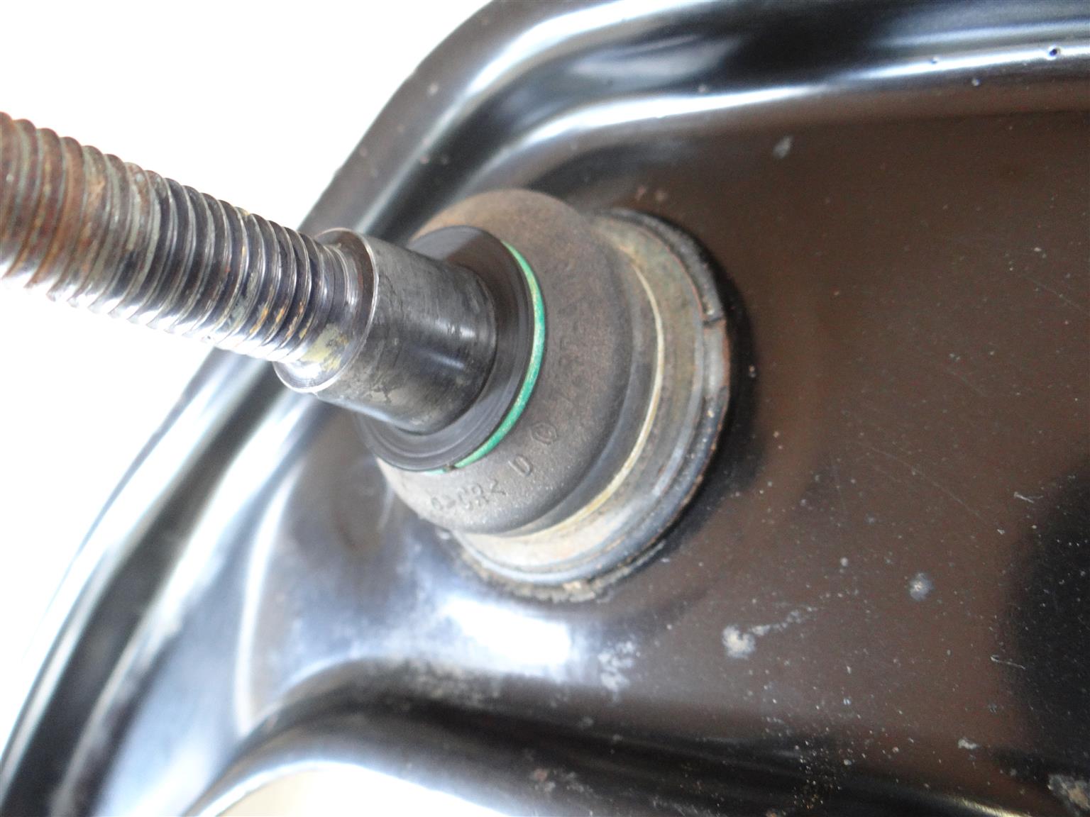 CONTROL ARMS – FRONT - RIGHT HAND SIDE – VW AMAROK