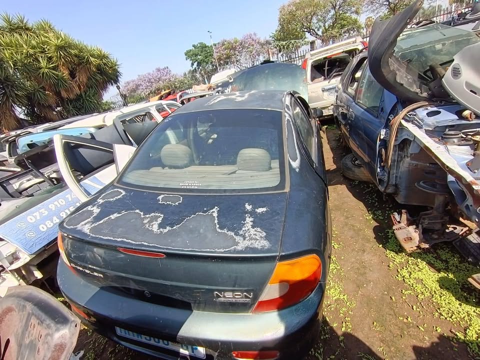 Chrysler neon 2.0l stripping for spares - Private Seller