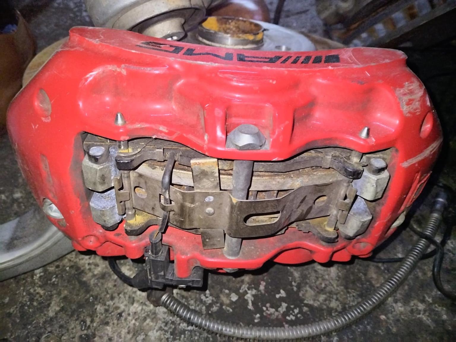 Mercedes AMG brake calliper for sale used - Private Seller Mercedes AMG brake calliper for sale used - Private Seller