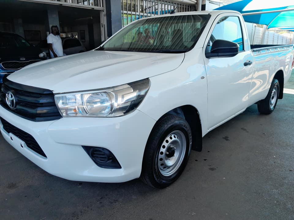 2017 TOYOTA HILUX 2.0 VVTI SINGLE CAB MANUAL