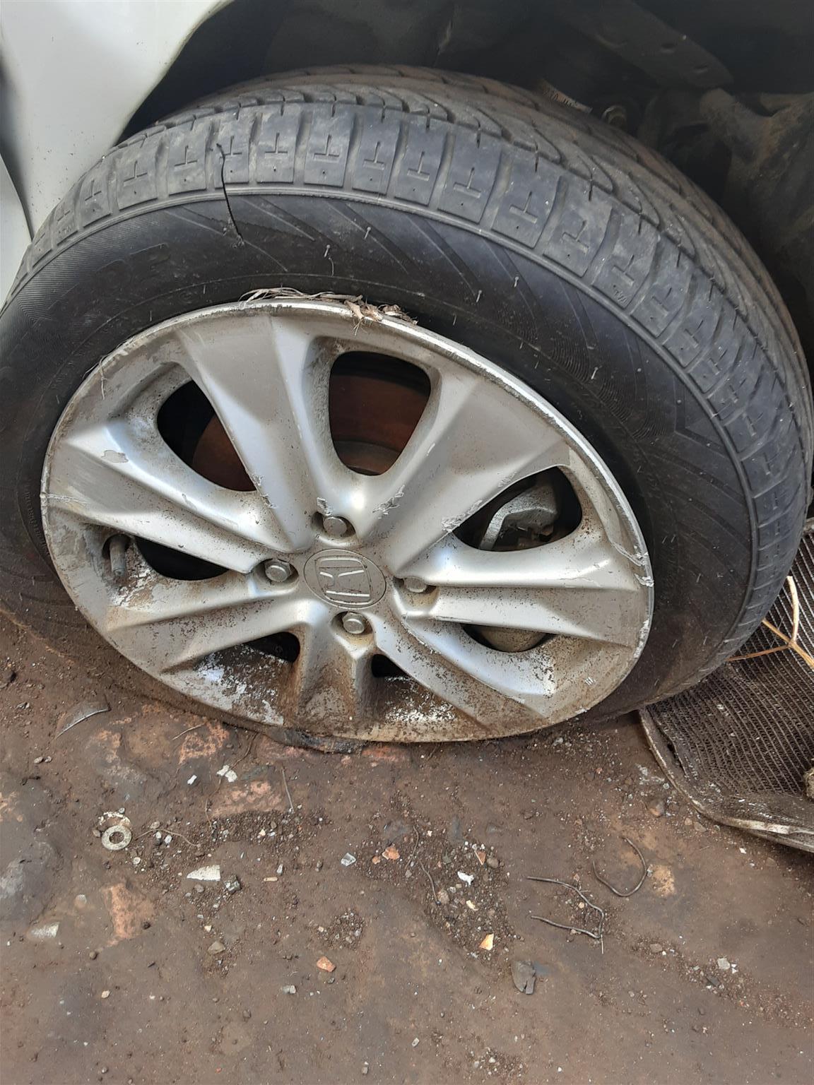 Stripping Honda Jazz CVT Comfort 2014 for Spares - Private Seller