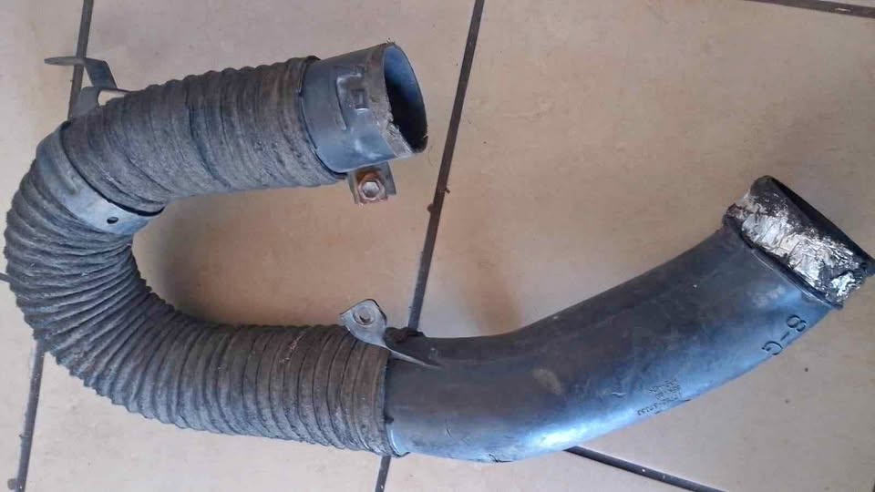 Ford Ranger 2009 air filter pipe selling - Private Seller Ford Ranger 2009 air filter pipe selling - Private Seller