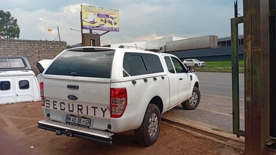 Buy new and used canopy Toyota gd6 Ford range t6 Isuzu max contact number is - Private Seller