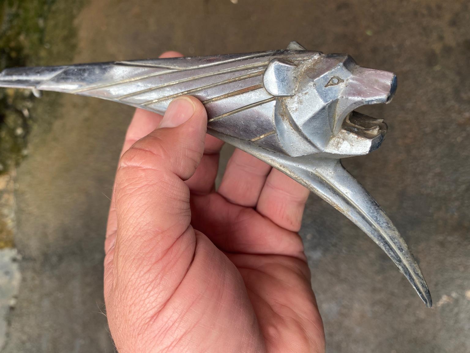 Peugeot emblem Bonnet. - Private Seller Peugeot emblem Bonnet. - Private Seller