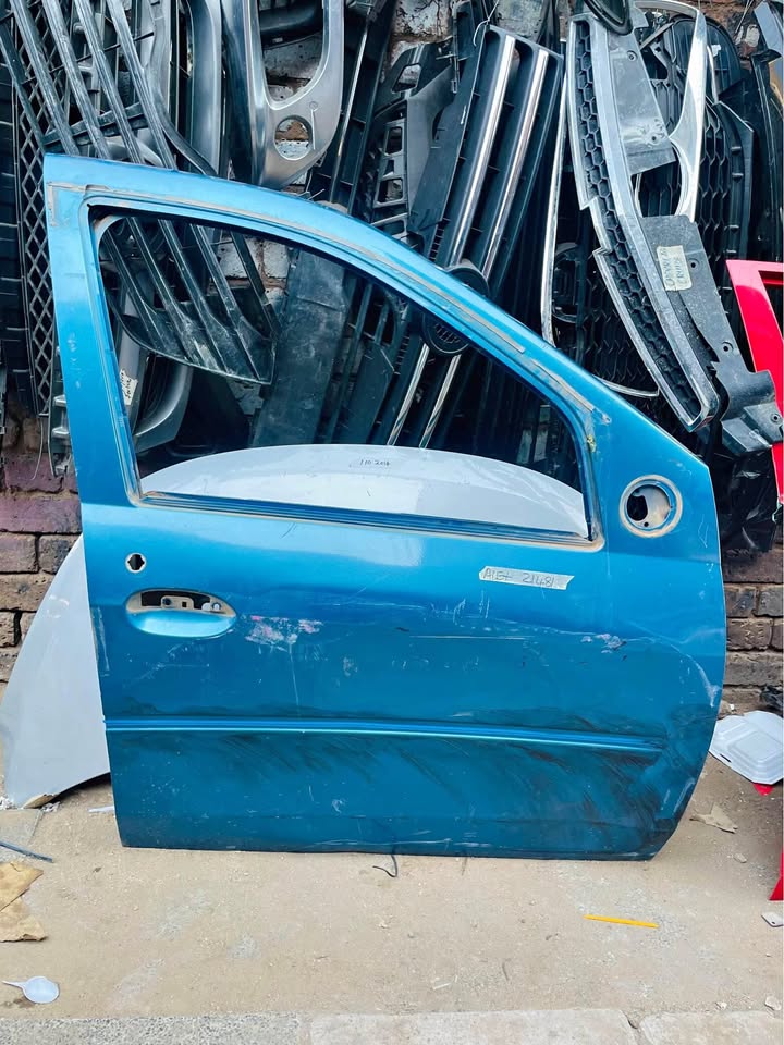 Nissan Np200 door - Private Seller Nissan Np200 door - Private Seller