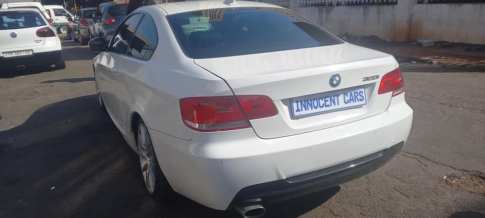 2011 BMW 320i E90 COUPE, AUTOMATIC TRANSMISSION, WHITE COLOUR, 80000KM