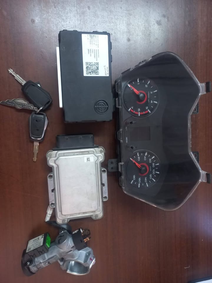 Mahindra KUV100 lockset available - Private Seller Mahindra KUV100 lockset available - Private Seller