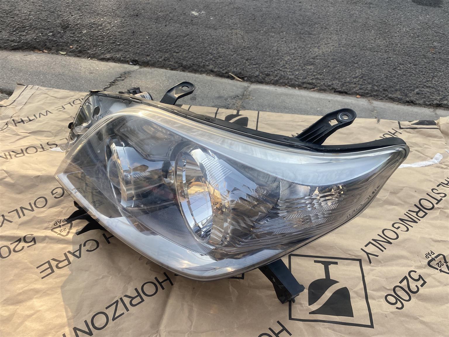 2014 TOYOTA LAND CRUISER PRADO HEADLIGHT LEFT SIDE FOR SALE