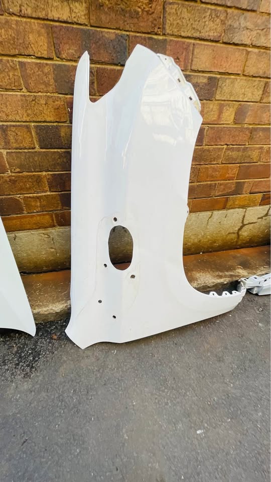 Toyota Land Cruiser Prado fender - Private Seller Toyota Land Cruiser Prado fender - Private Seller