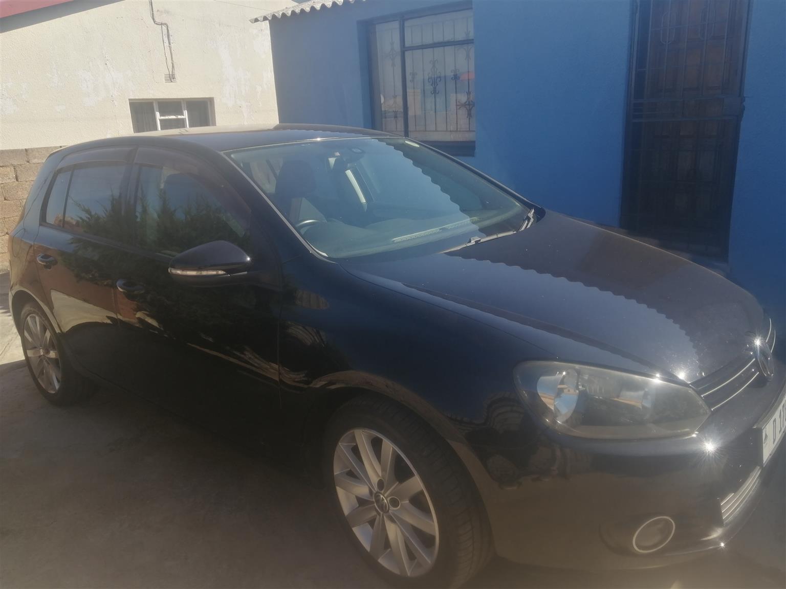 Volkswagen golf six dsg 7 speed supercharger, 17 inch standard alloy wheels.