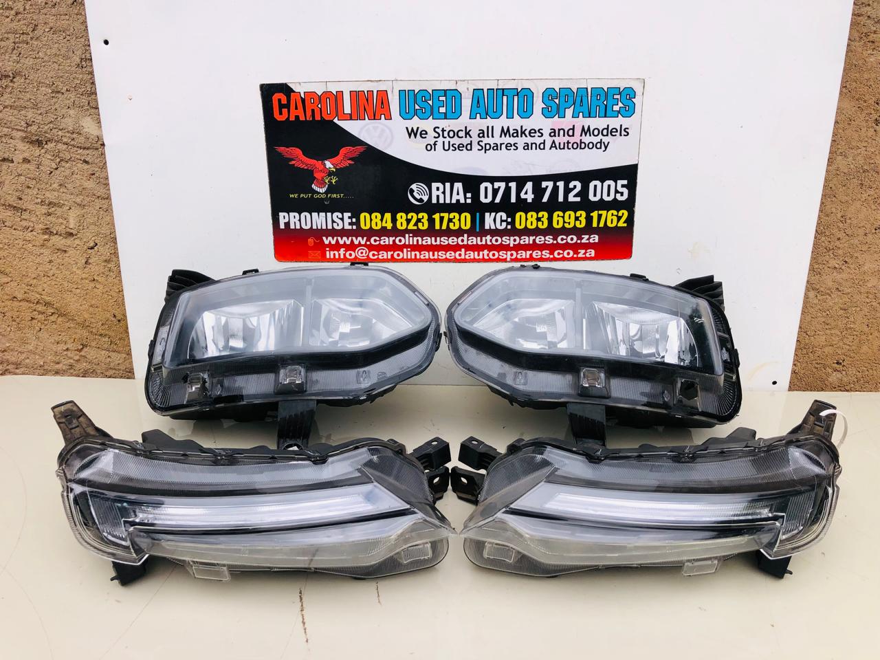 Renault Kiger left and right side headlight and daylight running light (2023) - Private Seller Renault Kiger left and right side headlight and daylight running light (2023) - Private Seller