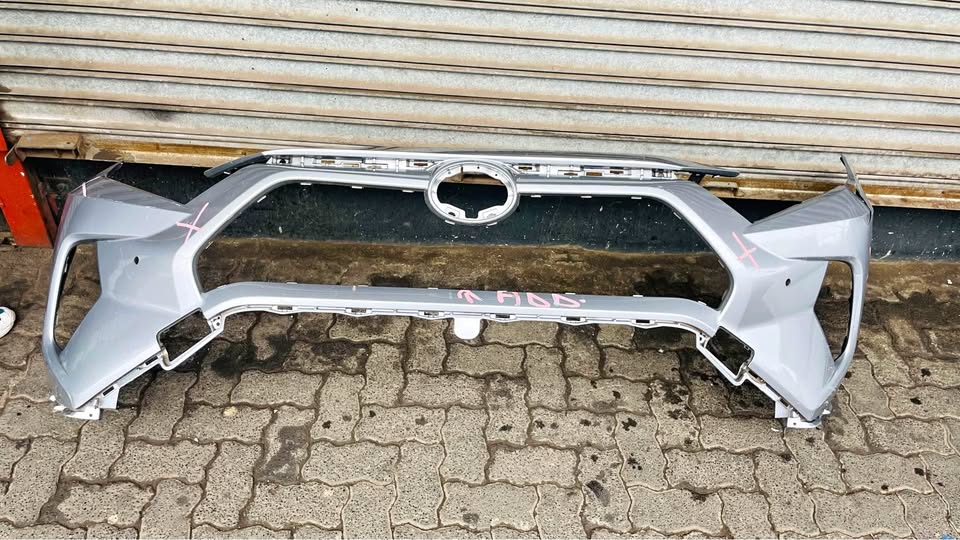 Toyota RAV4 bumper - Private Seller Toyota RAV4 bumper - Private Seller