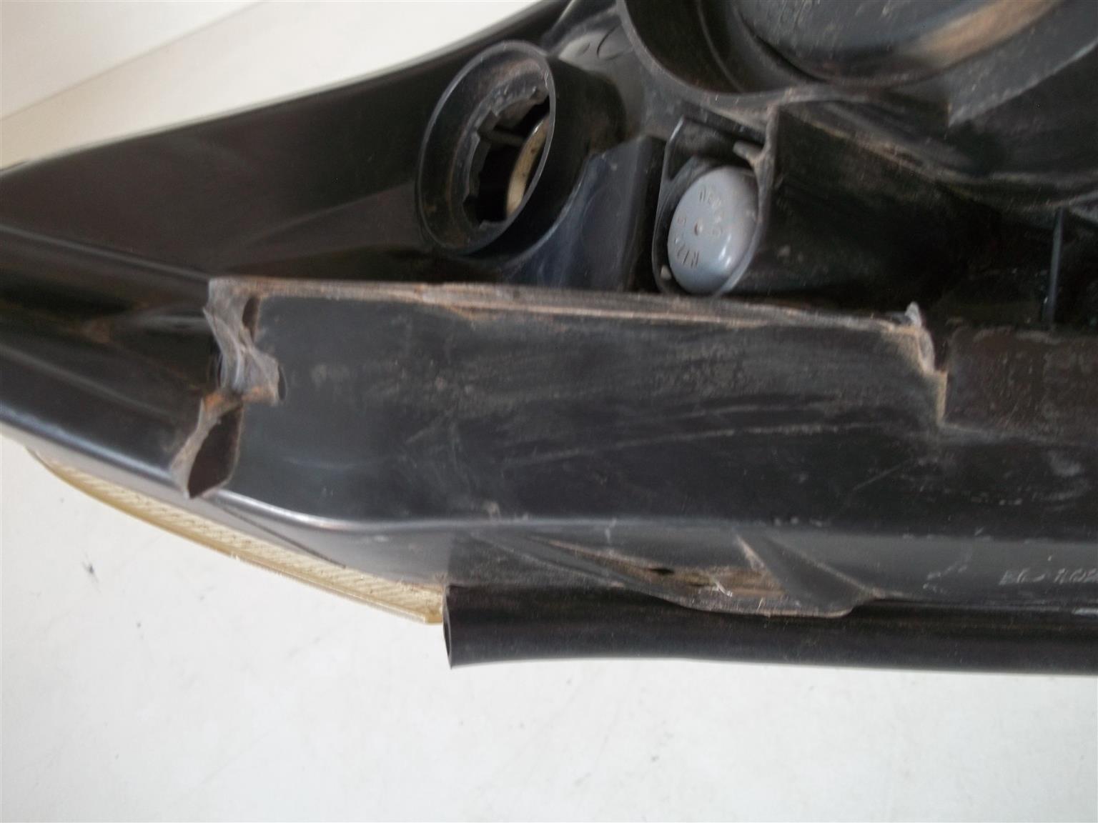 Toyota Rav 4 '09-'12 right headlight - Private Seller Toyota Rav 4 '09-'12 right headlight - Private Seller