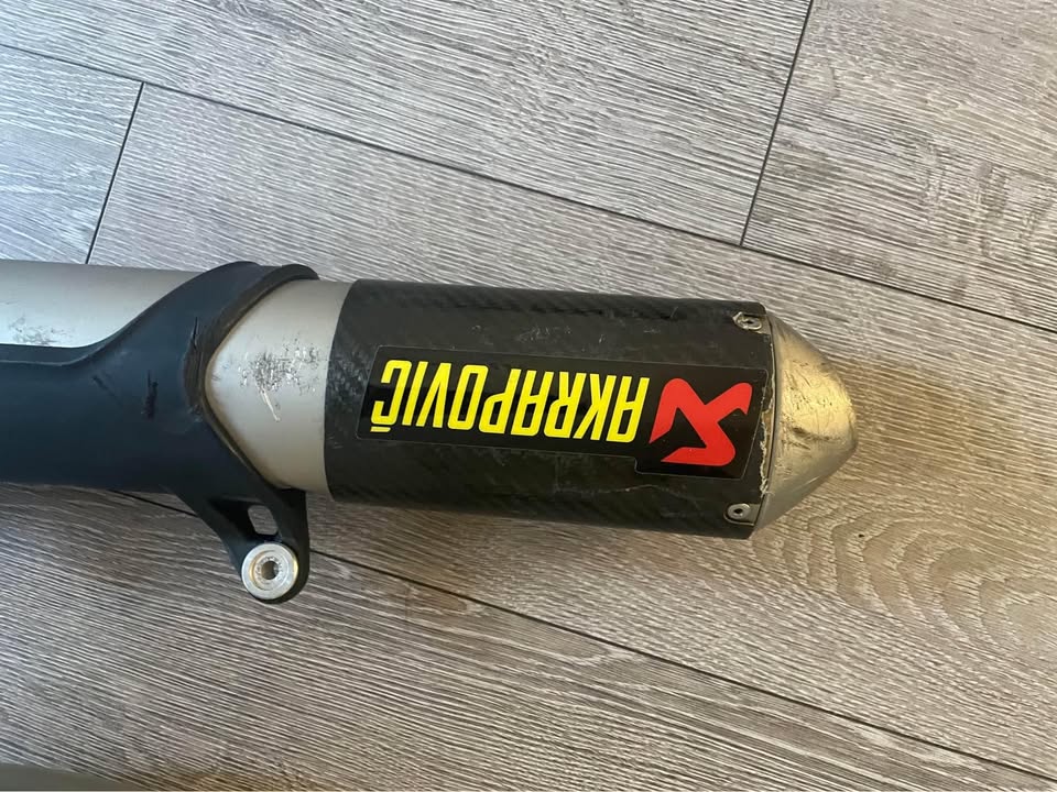 Selling bike parts dm me on prices