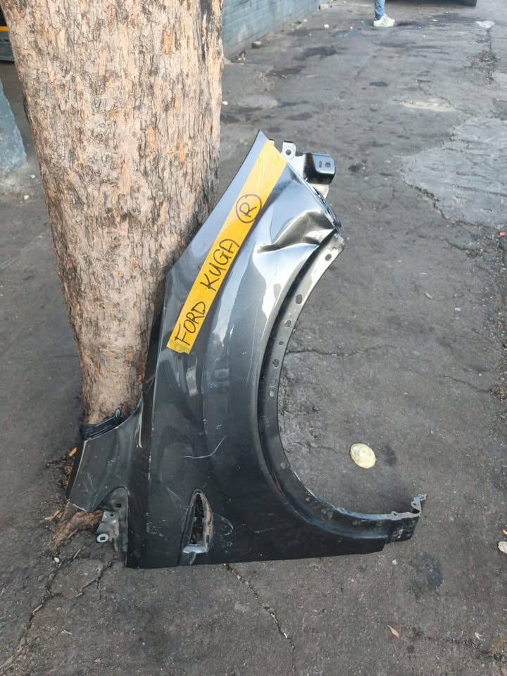 Ford Kuga Right Fender - Private Seller