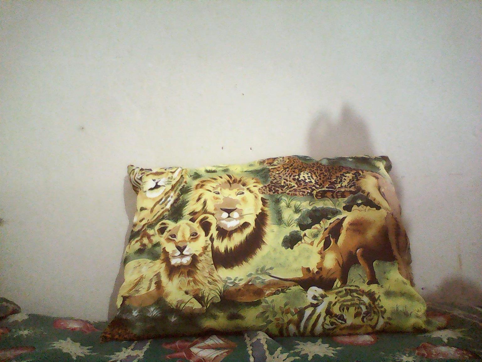 Special occasions pillows and cushions