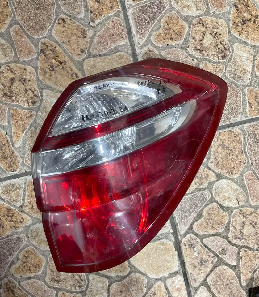 SUBARU OUTBACK LEGACY FACELIFT TAILLIGHT 2006 - 2009 - Private Seller