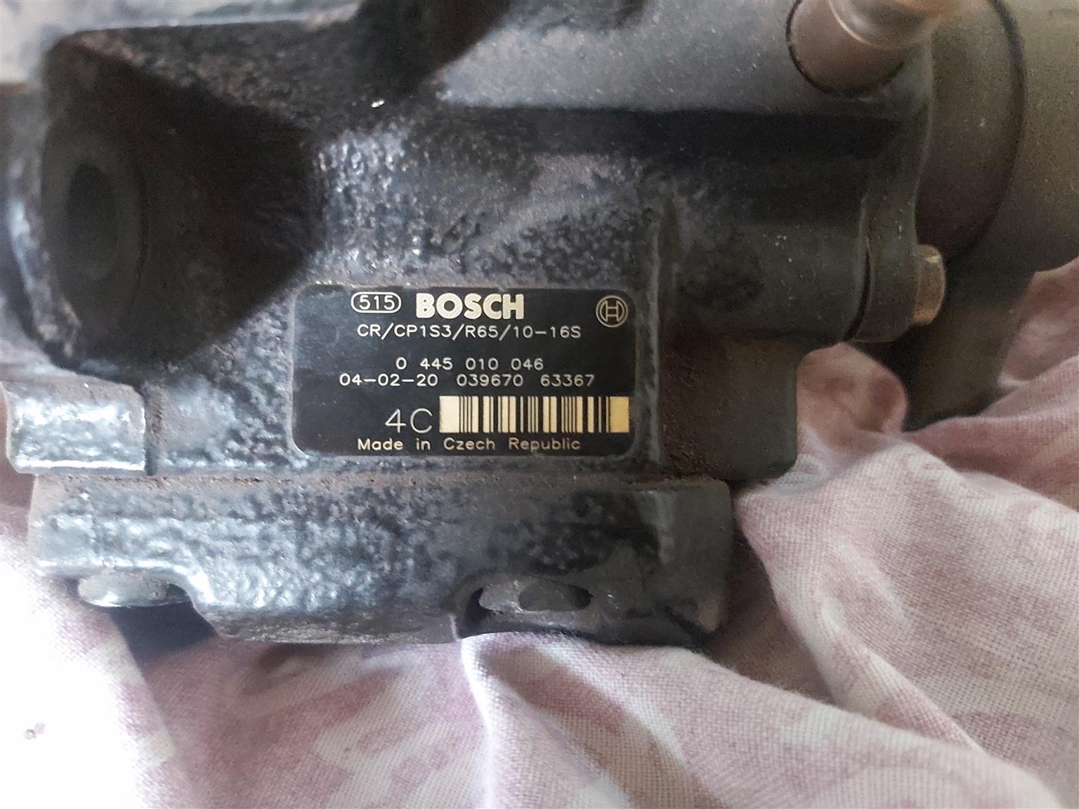 Diesel pump Peugeot Citroën 2l diesel - Private Seller Diesel pump Peugeot Citroën 2l diesel - Private Seller