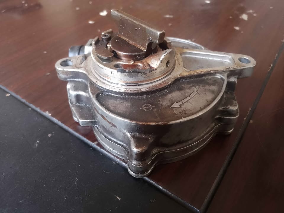 VOLVO XC60 2012 VACUUM PUMP FOR SALE - Private Seller VOLVO XC60 2012 VACUUM PUMP FOR SALE - Private Seller