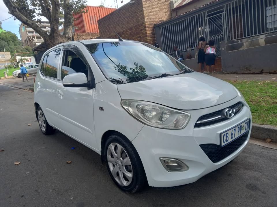 2012 Hyundai i10 Hatchback 1.1 Petrol, Manual, White, 85000kms, Spare Key.