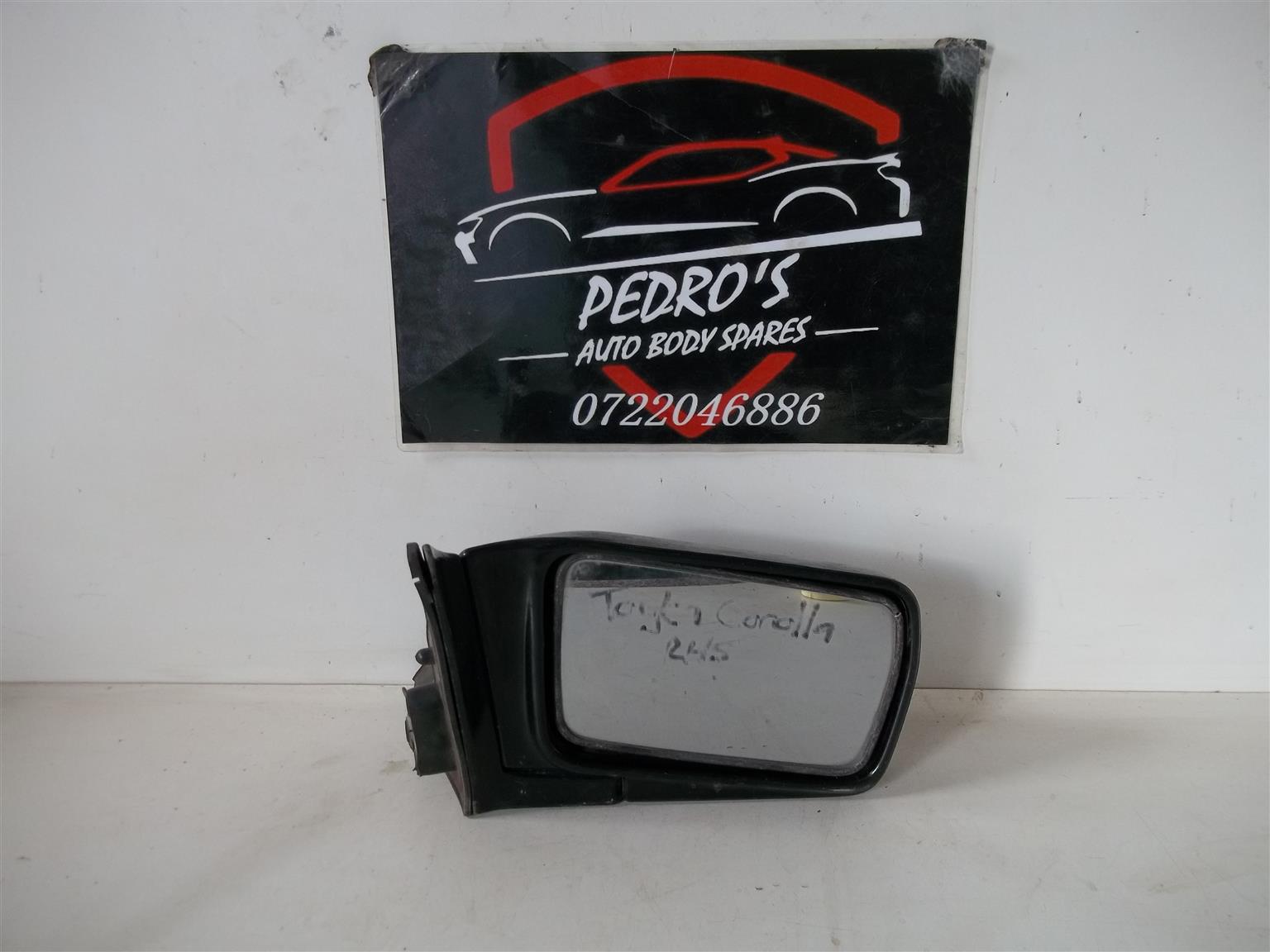 Toyota Corolla right mirrors (Manual) - Private Seller Toyota Corolla right mirrors (Manual) - Private Seller