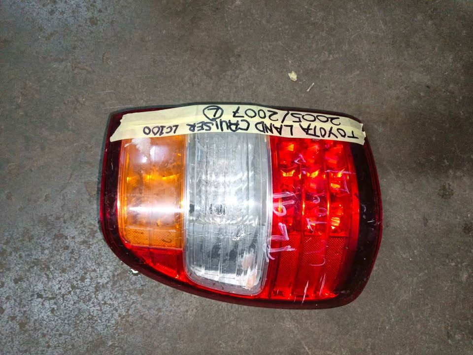 Toyota Land crusier taillight 2005/07 left