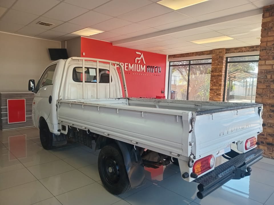 2018 HYUNDAI H100 2.6D