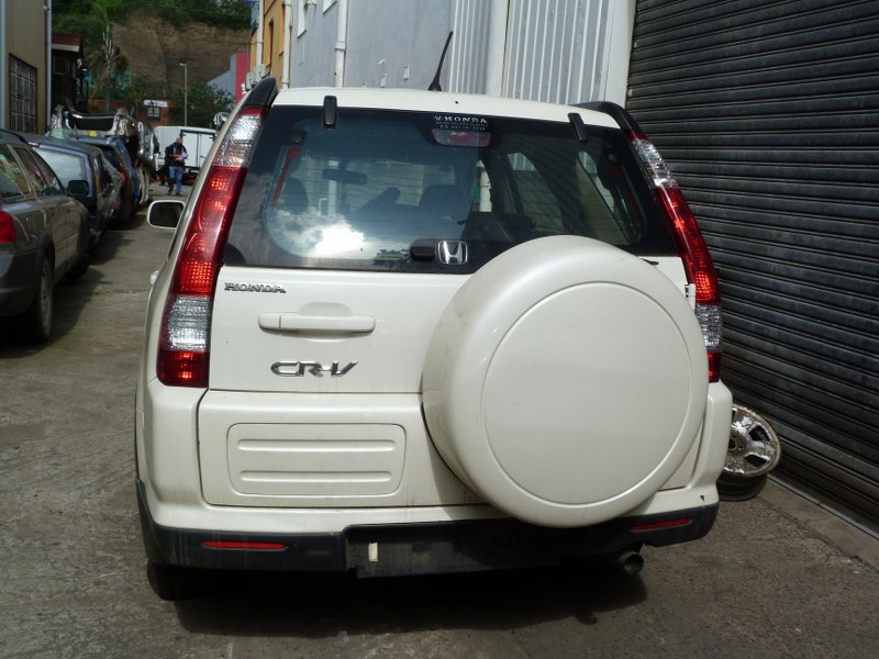 Honda CR-V 2.1 AT - 2006 STRIPPING FOR SPARES - Private Seller