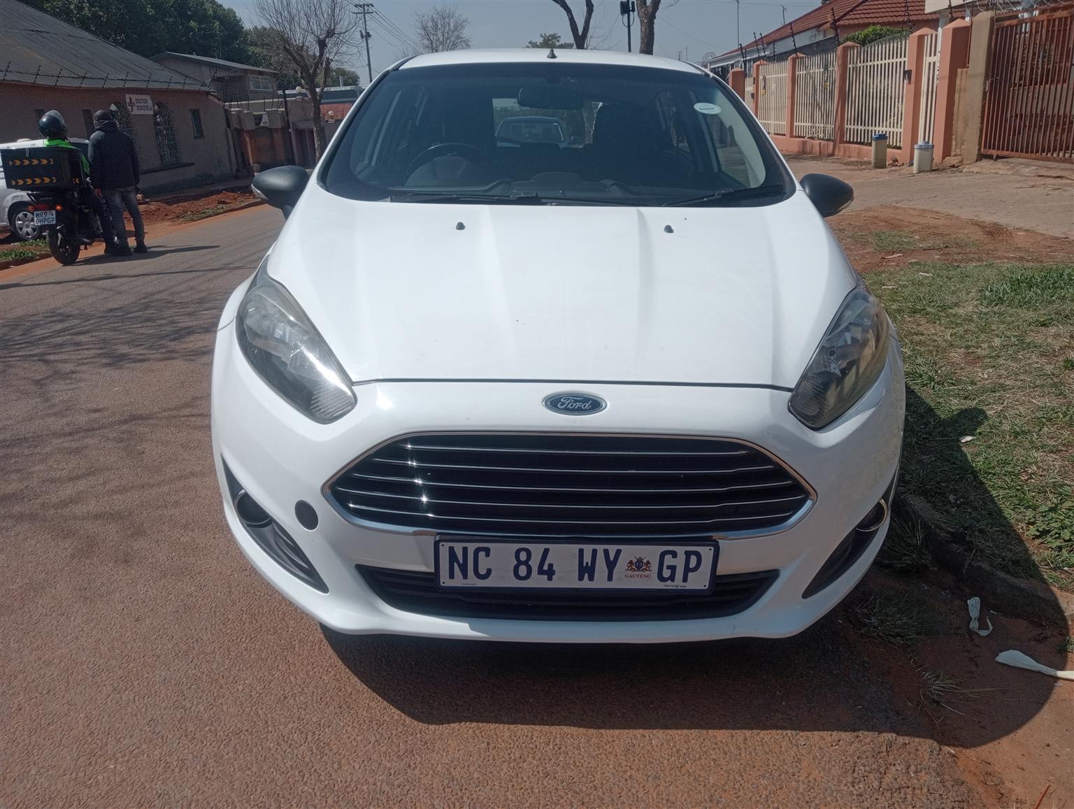 2015 Ford Fiesta 5-door 1.0T Ambiente