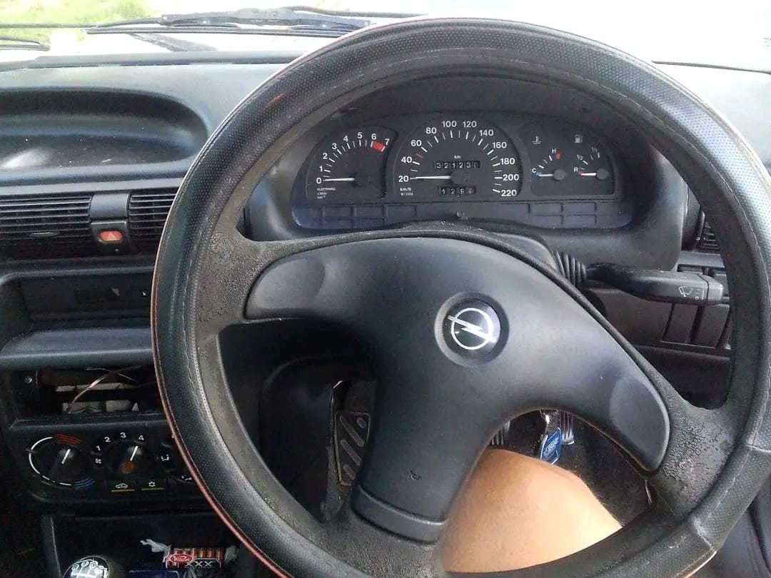1999 opel astra 200i