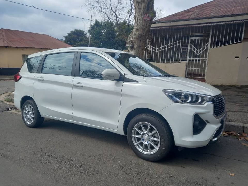 2014 Toyota Rumion Sx 1.5 Petrol, Manual, White