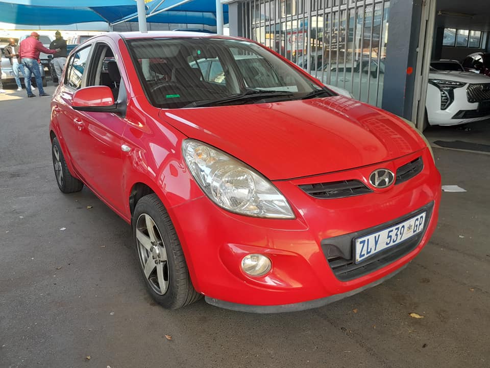 2011 HYUNDAI i20 1.4 AUTOMATIC