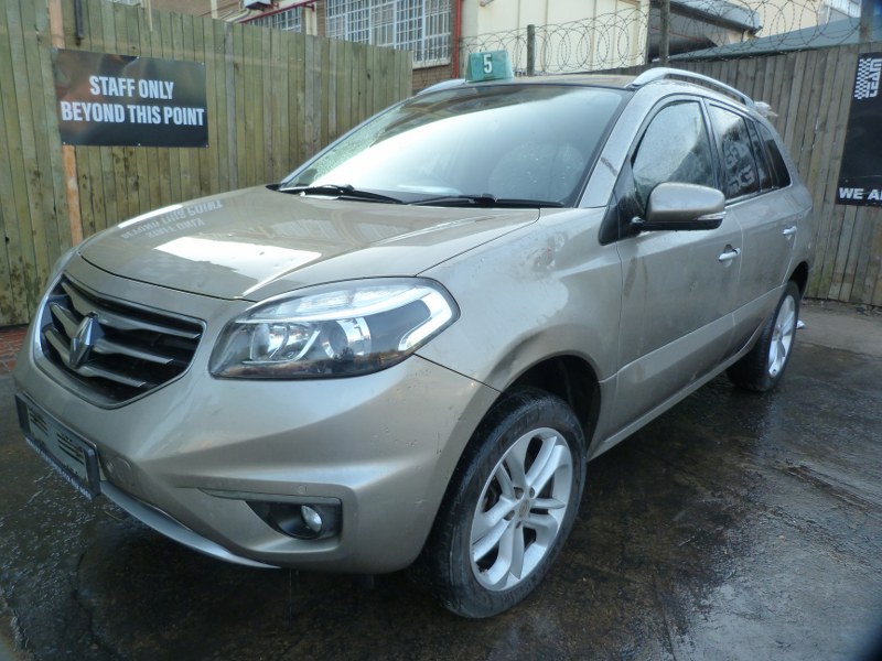 Renault Koleos 2.5 Dynamique Manual Light Brown - 2014 STRIPPING FOR SPARES - Private Seller